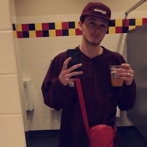 Meet your Posher, Chandler